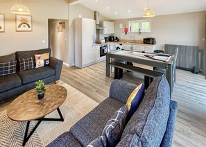 TV - Spa Pacific (EV charger) (Raywell, Beverley)