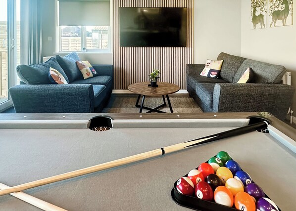 TV - Spa Pacific (EV charger) (Raywell, Beverley)