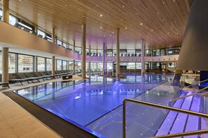 Unclassified image, 2 of 24, button