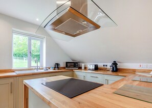 Kühlschrank, Ofen, Herdplatte, Geschirrspüler