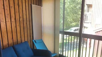 Télévision, lecteur de DVD, médiathèque