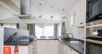 2 bedroom accommodation in Bury St Edmunds