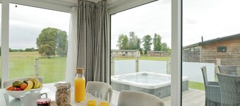 Elite Plus Spa Lodge 3