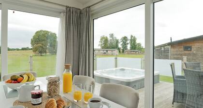 Elite Plus Spa Lodge 3