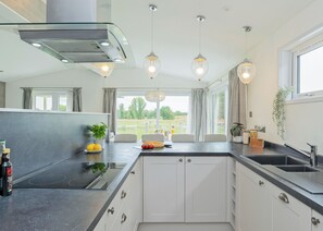 Fridge, oven, stovetop, dishwasher - Elite Plus Spa Lodge 3 (Bury St Edmunds)