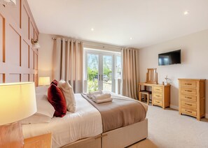 4 bedrooms, free WiFi - The ultimate spacious and modern two storey cottage. (Glastonbury)