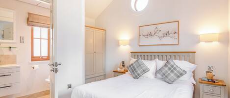 2 bedrooms, WiFi (surcharge)