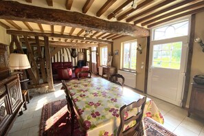 Interior - Cottage in Normandy near Alabaster Coast (Crasville-la-Roquefort)