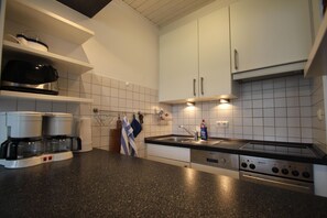 Fridge, oven, stovetop, dishwasher - Doppelhaushהlfte in Burhave (Burhave)