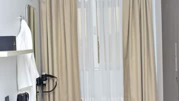 Standard Room | Egyptian cotton sheets, premium bedding, minibar, in-room safe