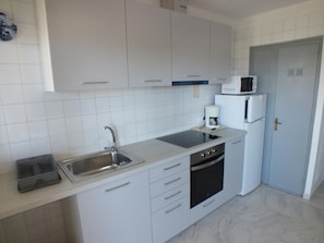 Fridge, microwave, coffee/tea maker