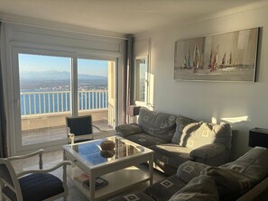 Télévision à écran plat