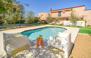 Pool - Lovely home in Piane Vecchie,Lascari (Piane Vecchie,Lascari)