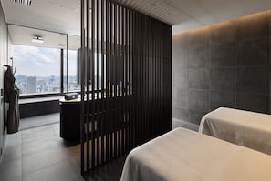 Presidential Penthouse (Sora) | Bathroom | Free toiletries, hair dryer, bathrobes, slippers