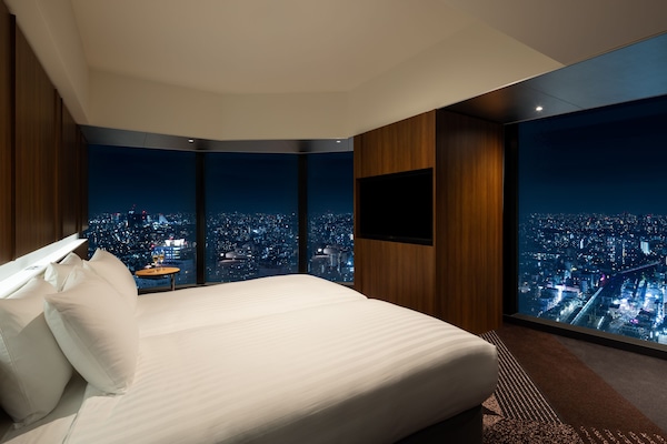 Executive Room, Multiple Beds, Non Smoking | Hypo-allergenic bedding, in-room safe, free WiFi, bed sheets