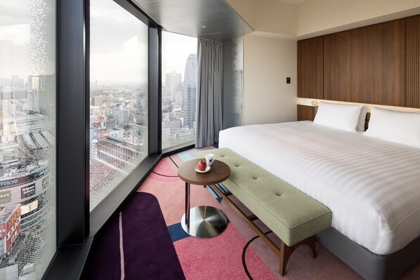 Suite, 1 King Bed, Non Smoking (Garden)