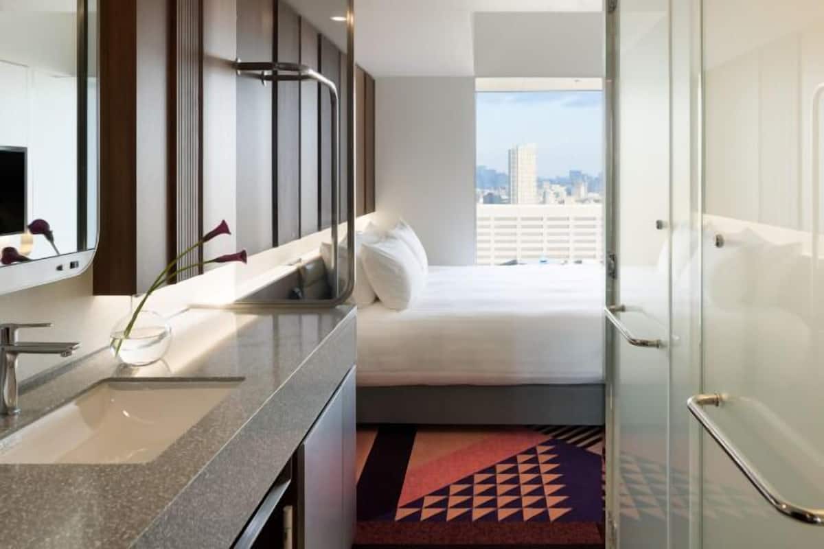 1 bedroom, hypo-allergenic bedding, in-room safe, free WiFi