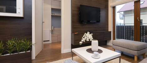 Televisión, oficina