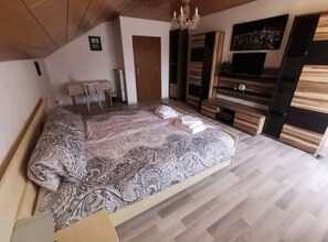 4 Schlafzimmer, kostenloses WLAN, Bettwäsche
