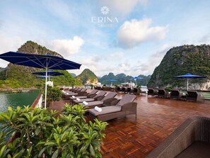 Sundeck - Erina Cruise (Ha Long)