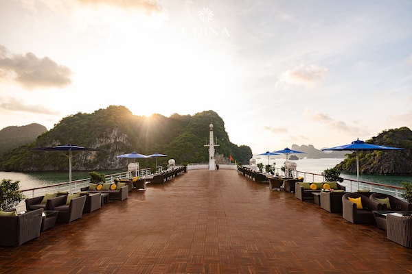 Sun deck