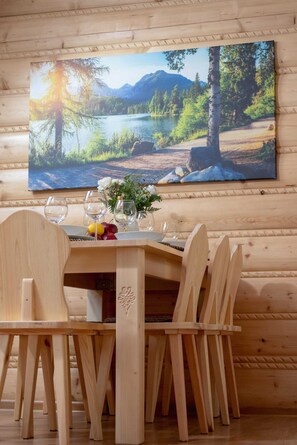 Dining - Os. Pardalowka 1 | Apartment with a View Mountains (Zakopane)