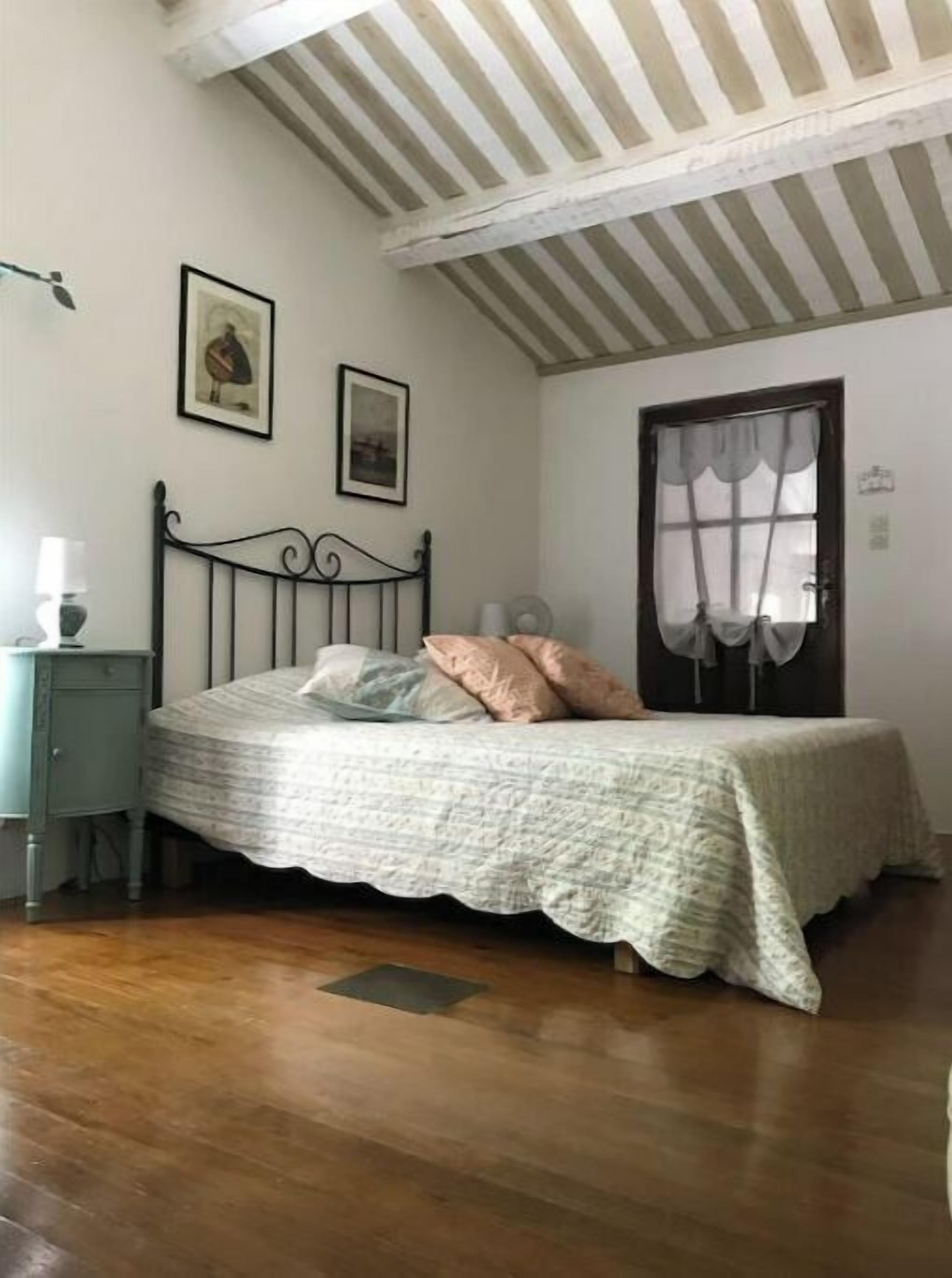 6 camere, ferro/asse da stiro, culla da viaggio, Wi-Fi