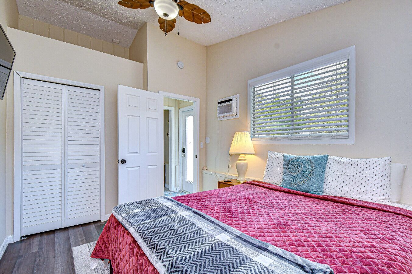 1 Schlafzimmer, Schreibtisch, Bügeleisen/Bügelbrett, kostenloses WLAN