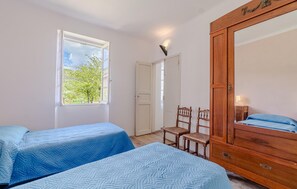 2 Schlafzimmer, Bügeleisen/Bügelbrett, Reisekinderbett, kostenloses WLAN