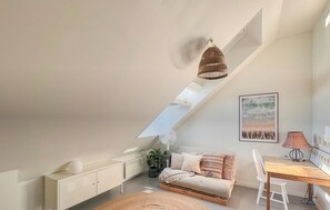 Fernseher, Kamin