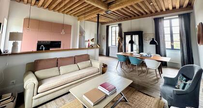 Couvent du 17° rénové, avec jardin privatif, Beaune centre, beaucoup de cachet