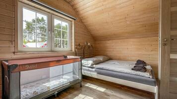 2 slaapkamers, reisbedje, gratis wifi, beddengoed