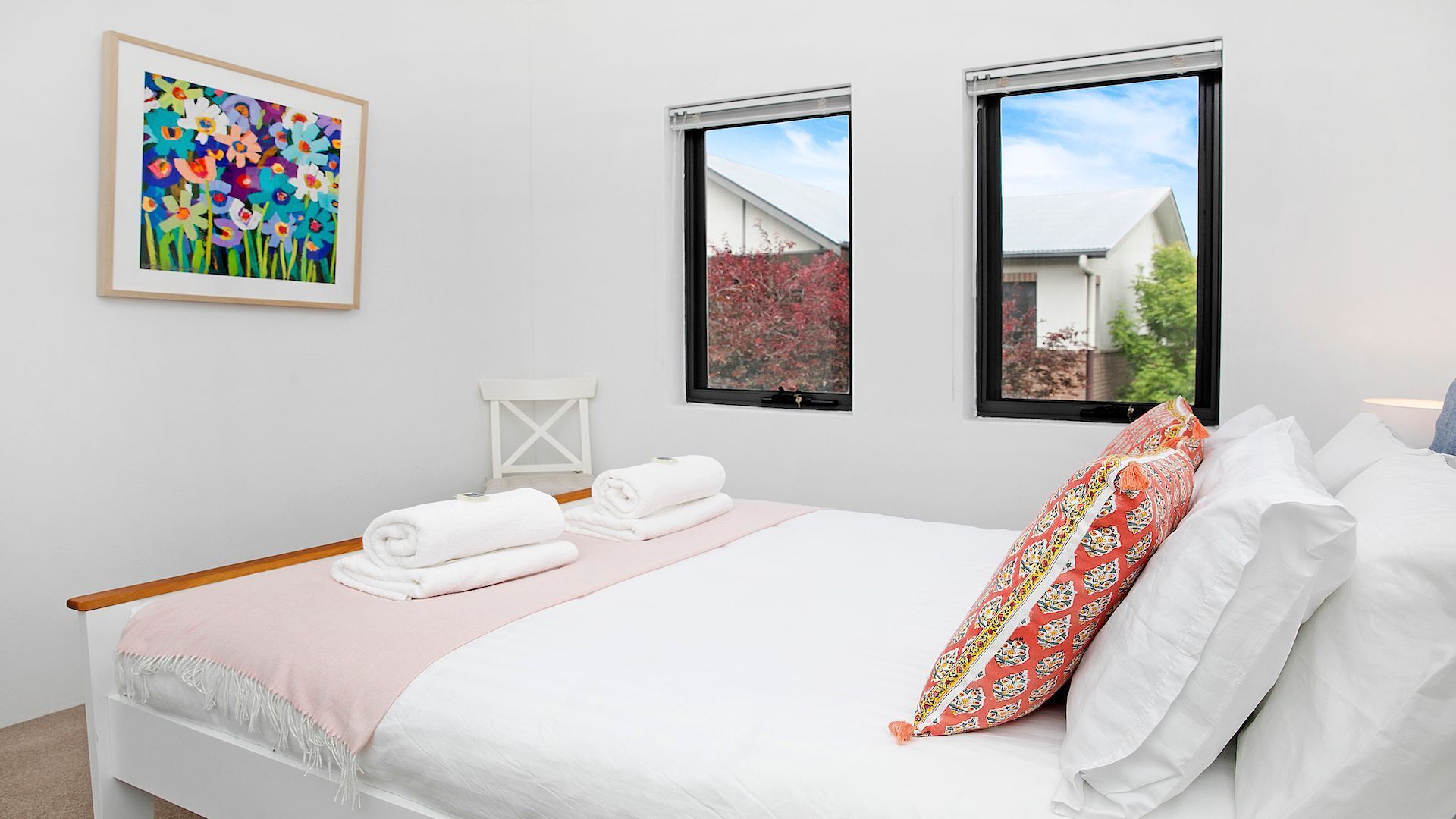 3 bedrooms, desk, iron/ironing board, travel cot