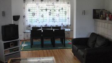 Smart-TV, Videospiele, DVD-Player, BĂŒcher