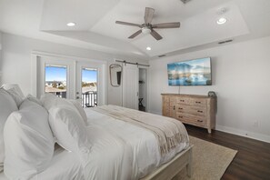 3 habitaciones, tabla de planchar con plancha y cuna de viaje