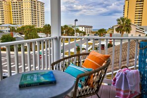 Property grounds - Oceanwalk Manor | Sleeps 16 • Steps to Beach (Jacksonville Beach)
