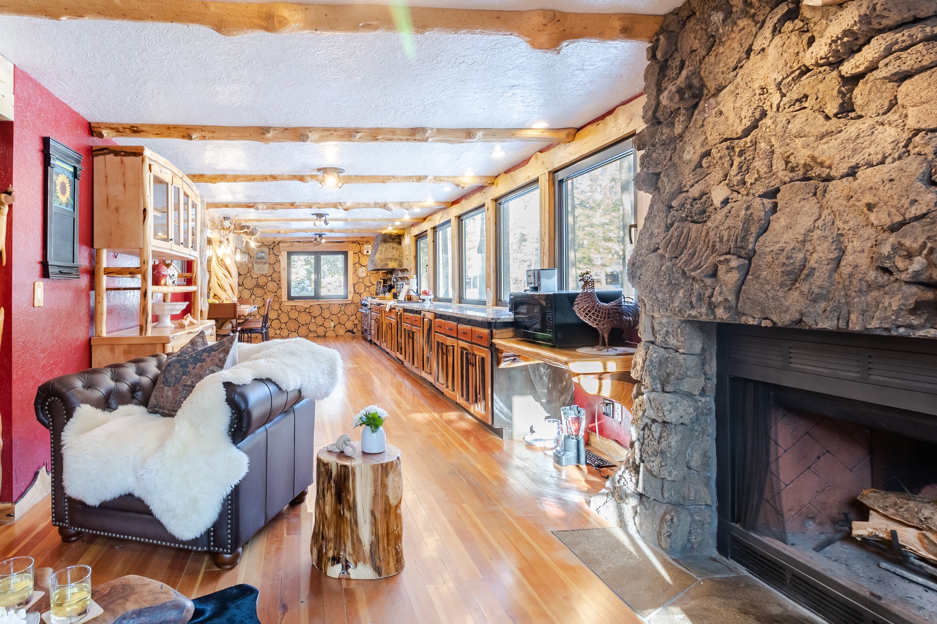 Sauna + Hot Tub + Chef's Kitchen | Walk To Village + Ski Bachelor | Base Camp - Sunriver, OR