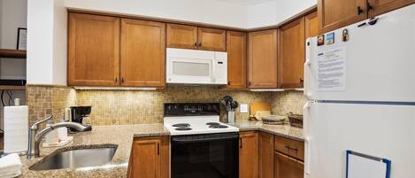 Fridge, microwave, stovetop, dishwasher