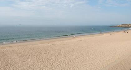 Beach villa for 8 - 75m from the beach