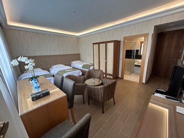 Family Triple Room | Interior