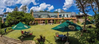 Century Park 飯店及住宅