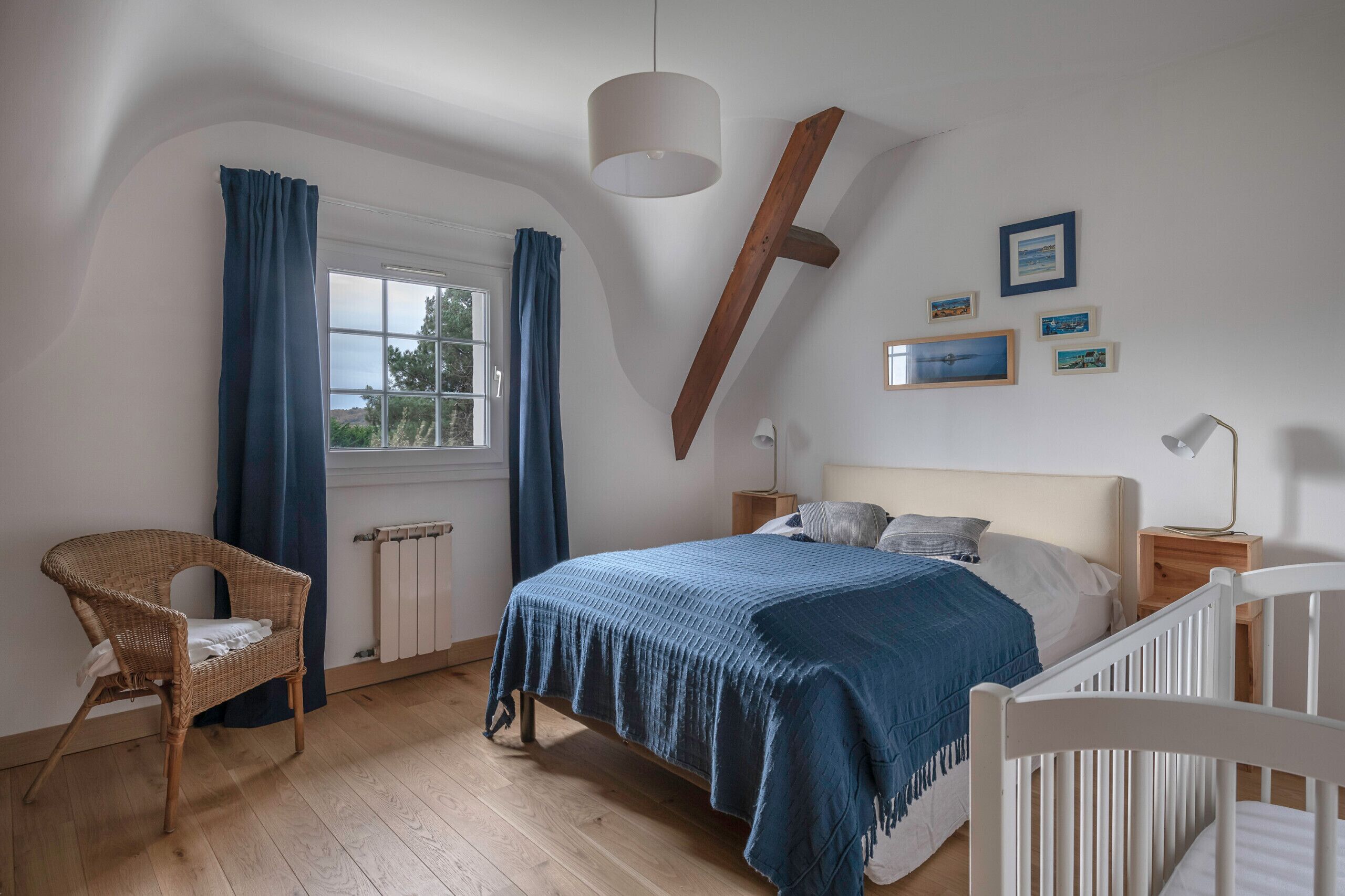 5 chambres, fer et planche à repasser, Wi-Fi gratuit