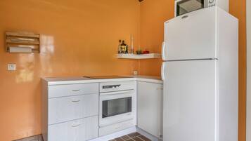 Frigorifero, microonde, forno, lavastoviglie