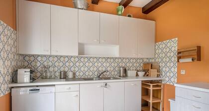 Beautiful warm house for 14 people