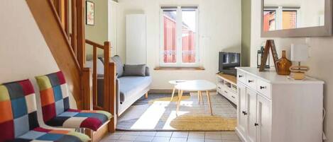 Télévision, cheminée