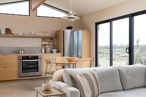 TV, stereo, offices