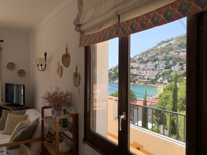 Interior - CANYELLES PETITES - ROSAS 3mn plage Vue mer Tout confort GARAGE Terrasse 40m2 (Roses)