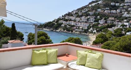 CANYELLES PETITES - ROSAS 3mn plage Vue mer Tout confort GARAGE Terrasse 40m2