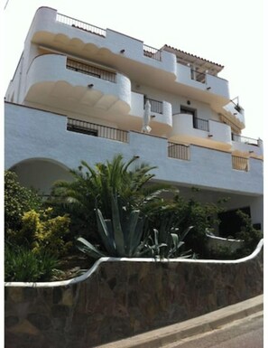 Exterior - CANYELLES PETITES - ROSAS 3mn plage Vue mer Tout confort GARAGE Terrasse 40m2 (Roses)