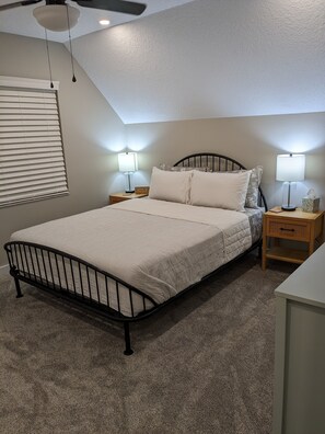 3 bedrooms, desk, iron/ironing board, WiFi